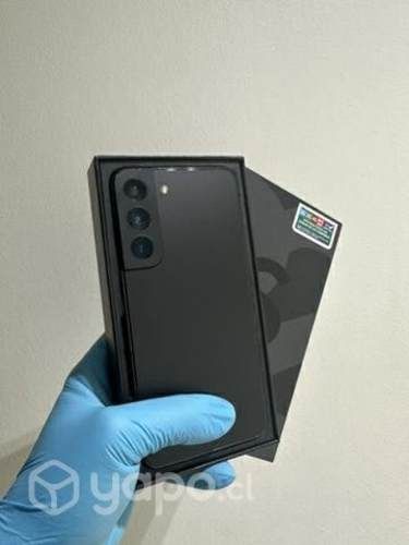Samsung Galaxy S22 negro usado en caja