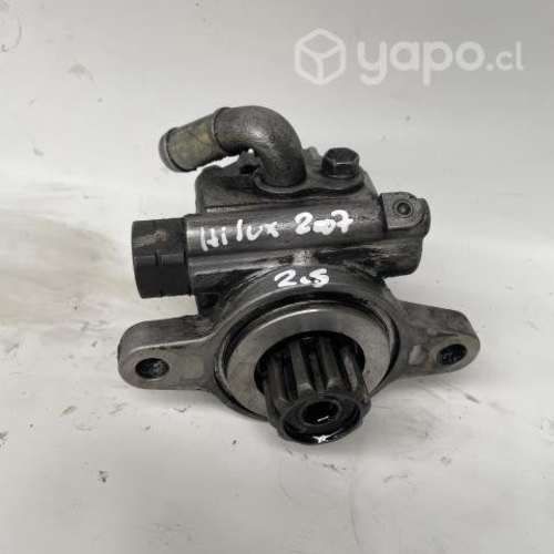 Bomba de direccion Toyota Hilux 2.5 MT 2007