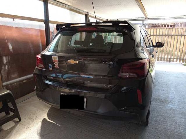 Vendo onix turbo 2023