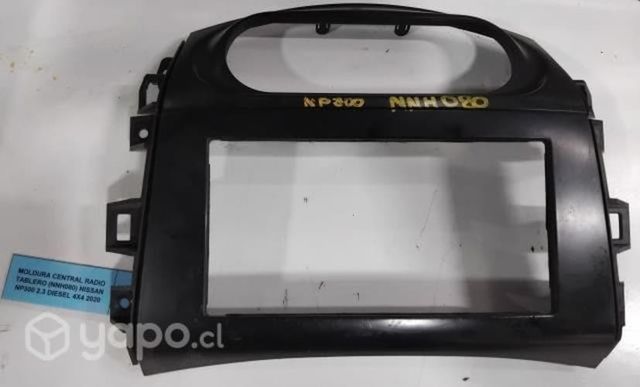 Moldura Central Radio Tablero (NNH080) NP300 2.3