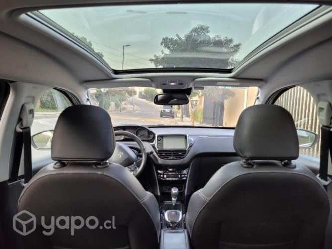 PEUGEOT 2008, año 2017 Allure Puretech 1.2 AT