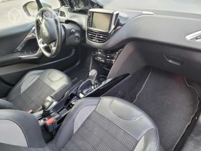 PEUGEOT 2008, año 2017 Allure Puretech 1.2 AT