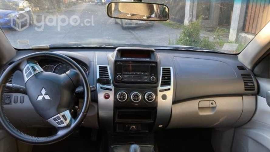 Mitsubishi montero sport 2014