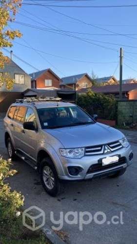 Mitsubishi montero sport 2014
