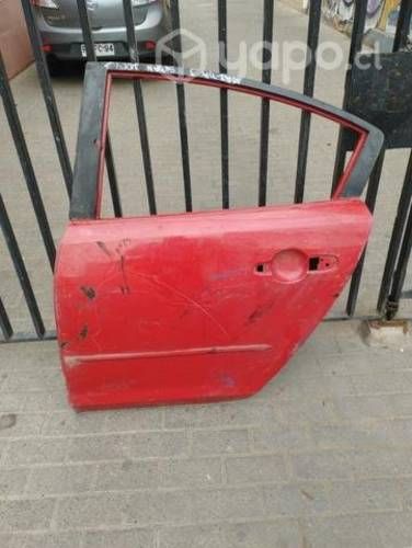 Puerta Mazda  trasera izquierda sedan
