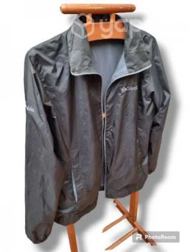 ropa masculina al detalle