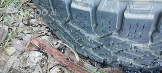 4 neumáticos (1) 265/60/R18 - (2) 245/75R16 - (1)