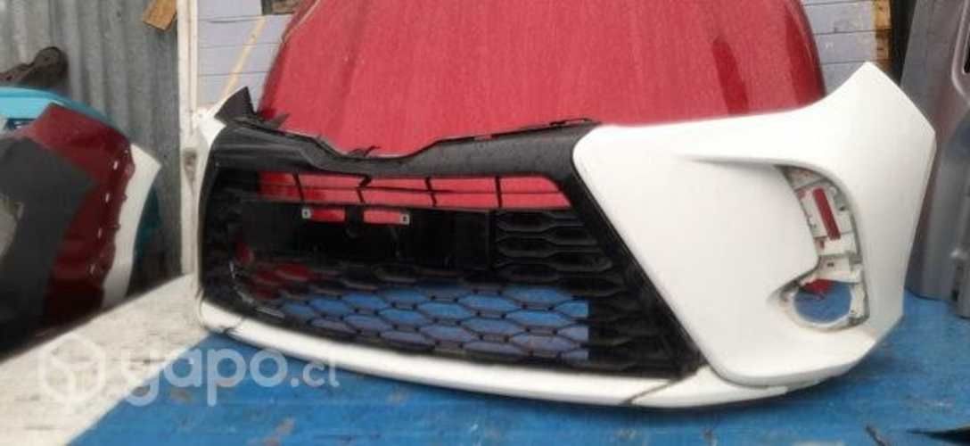 Paragolpe yaris 2022 impecable