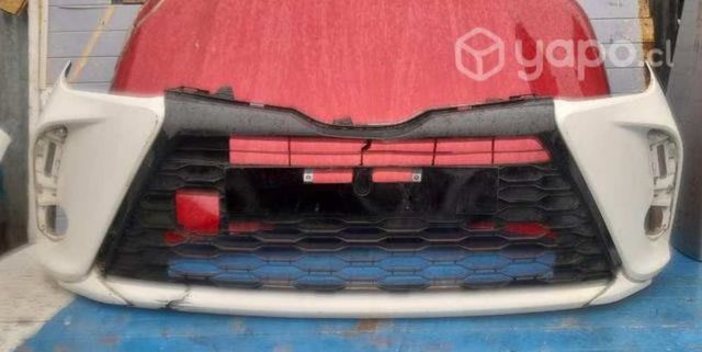 Paragolpe yaris 2022 impecable