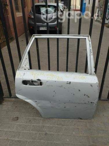 Puerta Chevrolet Optra station