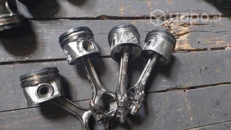 Pistones y biela toyota hilux revo 2018
