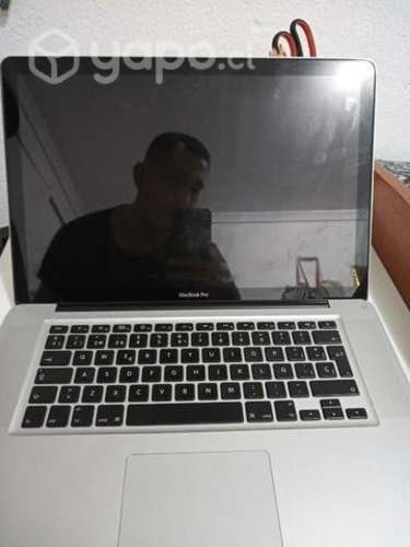 MacBook Pro 2011 y Cargador