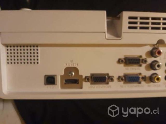 Projector Panasonic, modelo PT-LB300,entradas HdmI