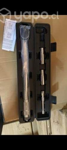 Llave Torque Torquimetro 1/2 - 28-210nm + Dados +