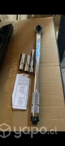 Llave Torque Torquimetro 1/2 - 28-210nm + Dados +