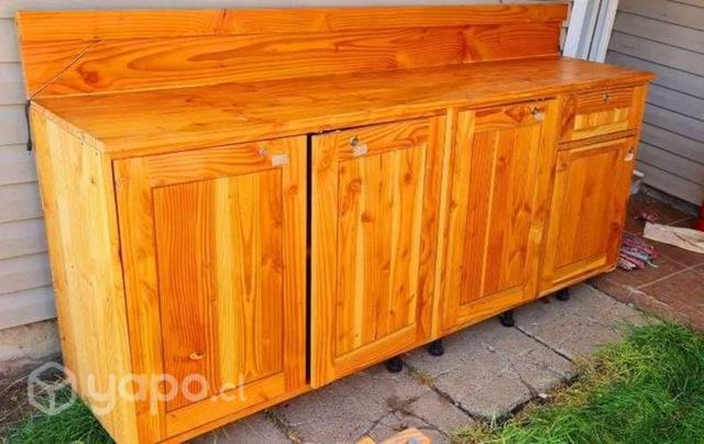 Mueble de madera