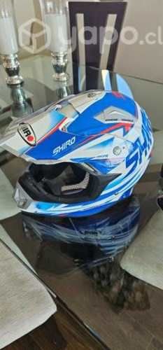 Casco, antiparasitario y guantes