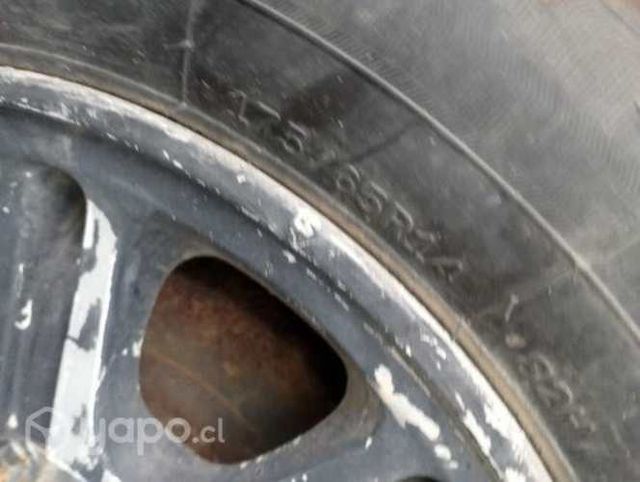 Neumáticos + llantas y radio