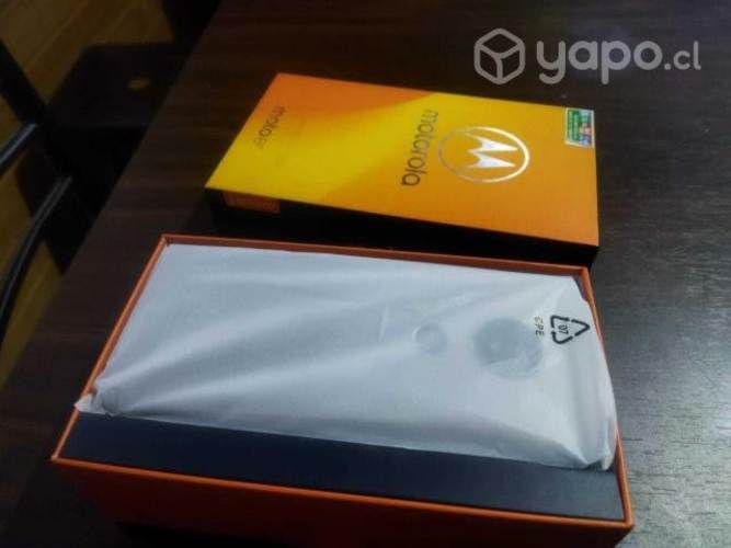 Moto E5 con memoria expandible a 128
