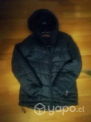 Parca de colegio talla 14, pocas posturas