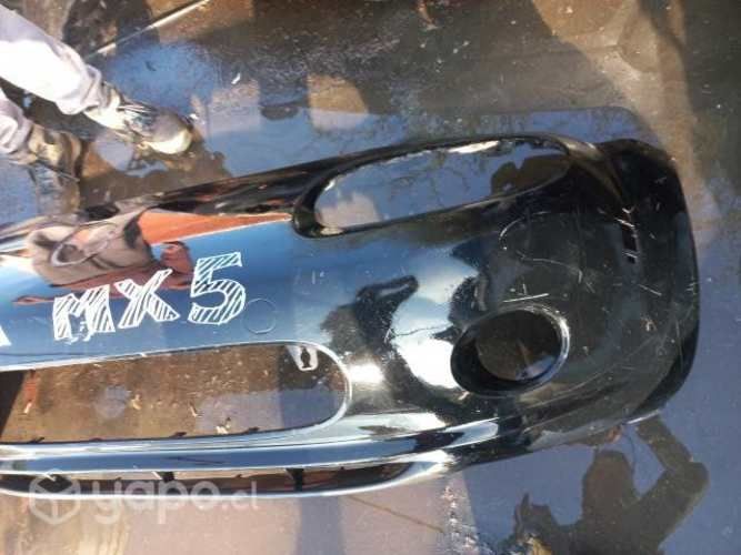 Parachoque Mazda MX3 MX5 ORIGINAL impecable