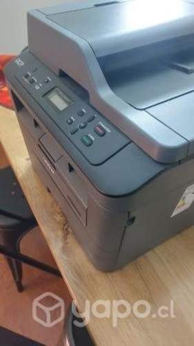 Impresora láser multifuncional Brother