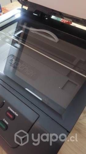 Impresora láser multifuncional Brother