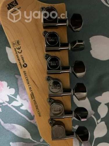 Guitarra LTD M-100 FM