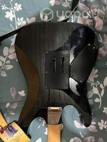 Guitarra LTD M-100 FM