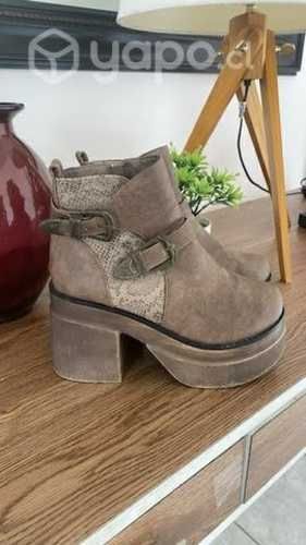 Botas número 37