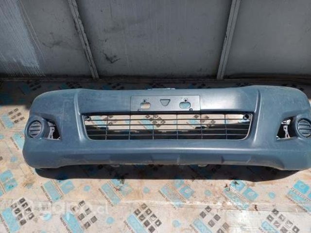 Parachoques delantero Toyota Hilux 2012-2015
