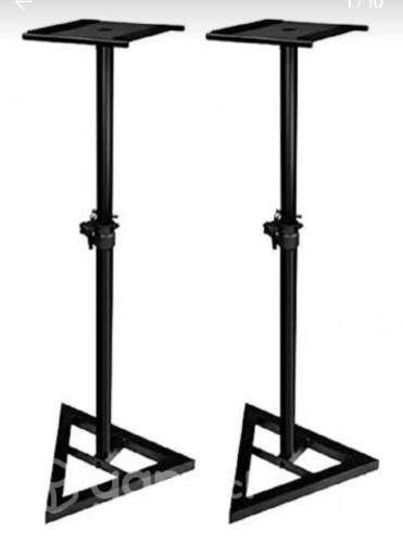 Atril de monitores de estudios