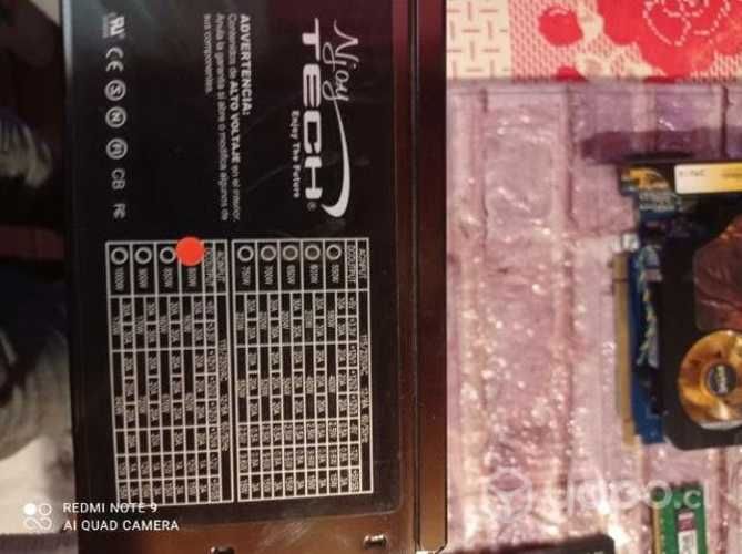 Pc i3 targeta video 6 GB RAM 500 disco