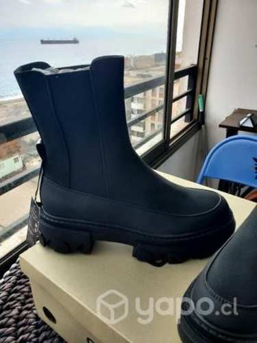Botas nuevas tallas 37 38 y 39