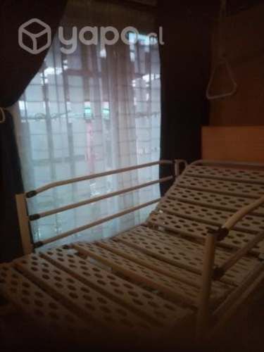 Catre clínico eléctrico.