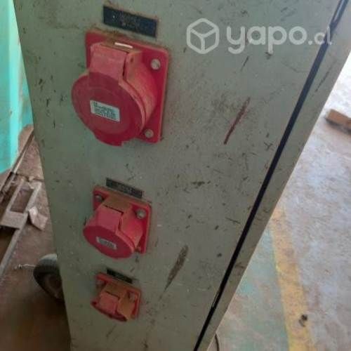 Tablero electrico 380-220 buen estado .. sobre car