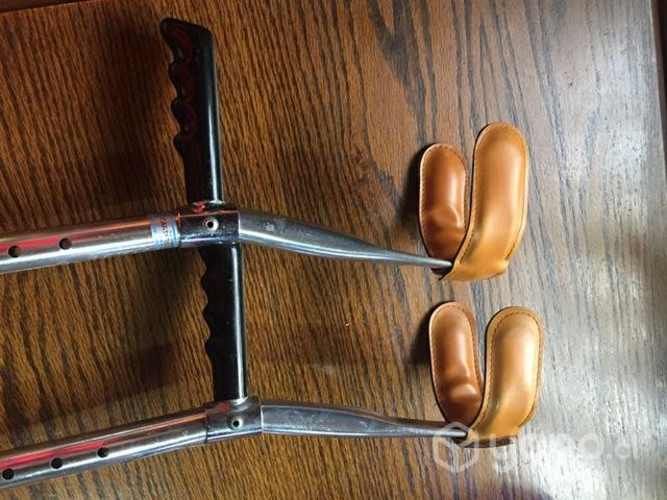 Muletas ajustables para niño