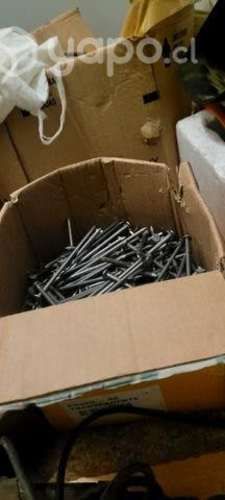 Clavos de 5 pulgadas son 7 kilos