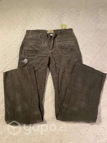 Pantalon de cotele nuevo