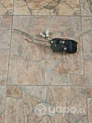 Chapa puerta lado Izquierdo Suzuki Baleno