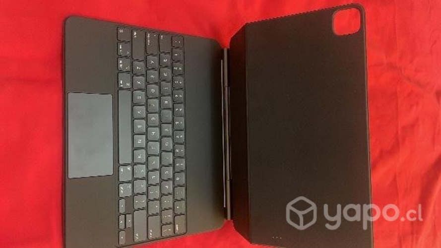 IPad Pro 12,9 más teclado Apple Magic Keyboard