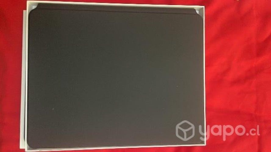 IPad Pro 12,9 más teclado Apple Magic Keyboard