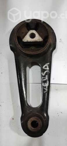 Soporte Motor nissan Versa 2017