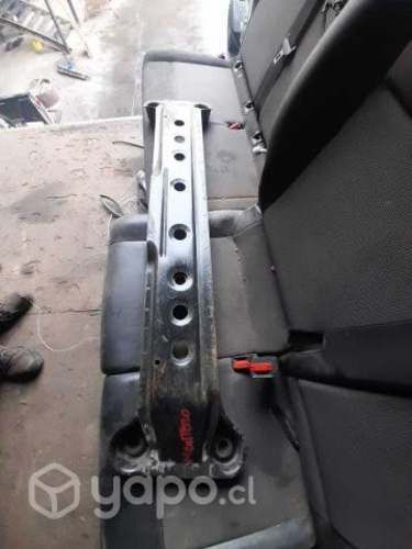 Refuerzo parchoque montero