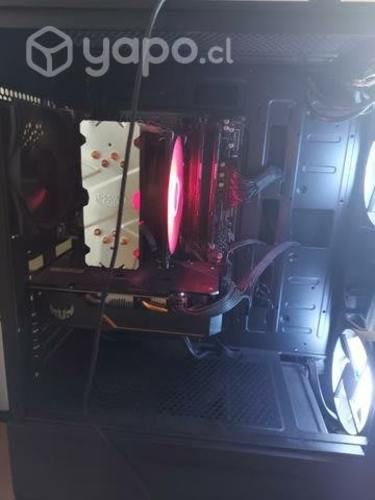 PC Gamer Semi Nuevo MOUSE PAD Y MOUSE DE REGALO