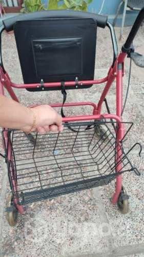 Andador adulto poco uso