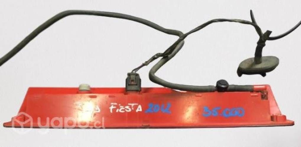Luz de freno Ford Fiesta 2012