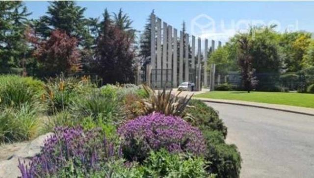 Sepultura 6 capacidades Parque del Recuerdo Huechu