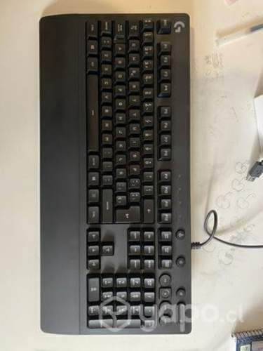 Teclado Logitech G213