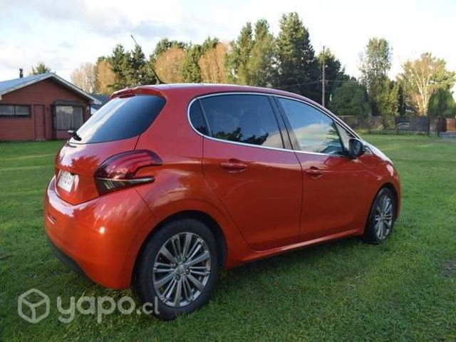 Peugeot 208 2017 allure pack 1.6 hdi